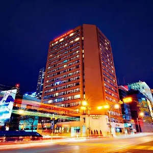 Otel Bond Place, Toronto